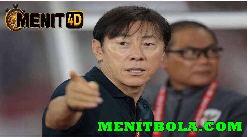 Aji Santoso tak Masalah Fans Beri Masukan Pada Shin Tae-yong, Tapi Ini yang Harus Diingat